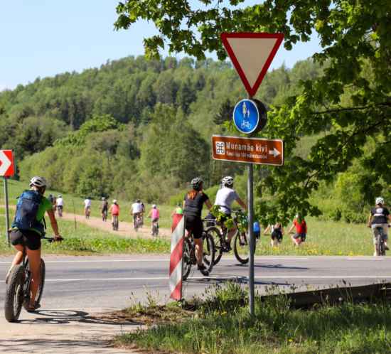 ecoprindi töötajad rattamatkal otepääl