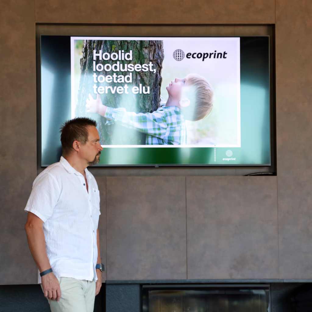 ecoprindi tegevjuht margo töötajatele koolitust tegemas