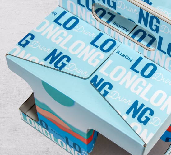 sinine joogipurgi pakend hallil taustal