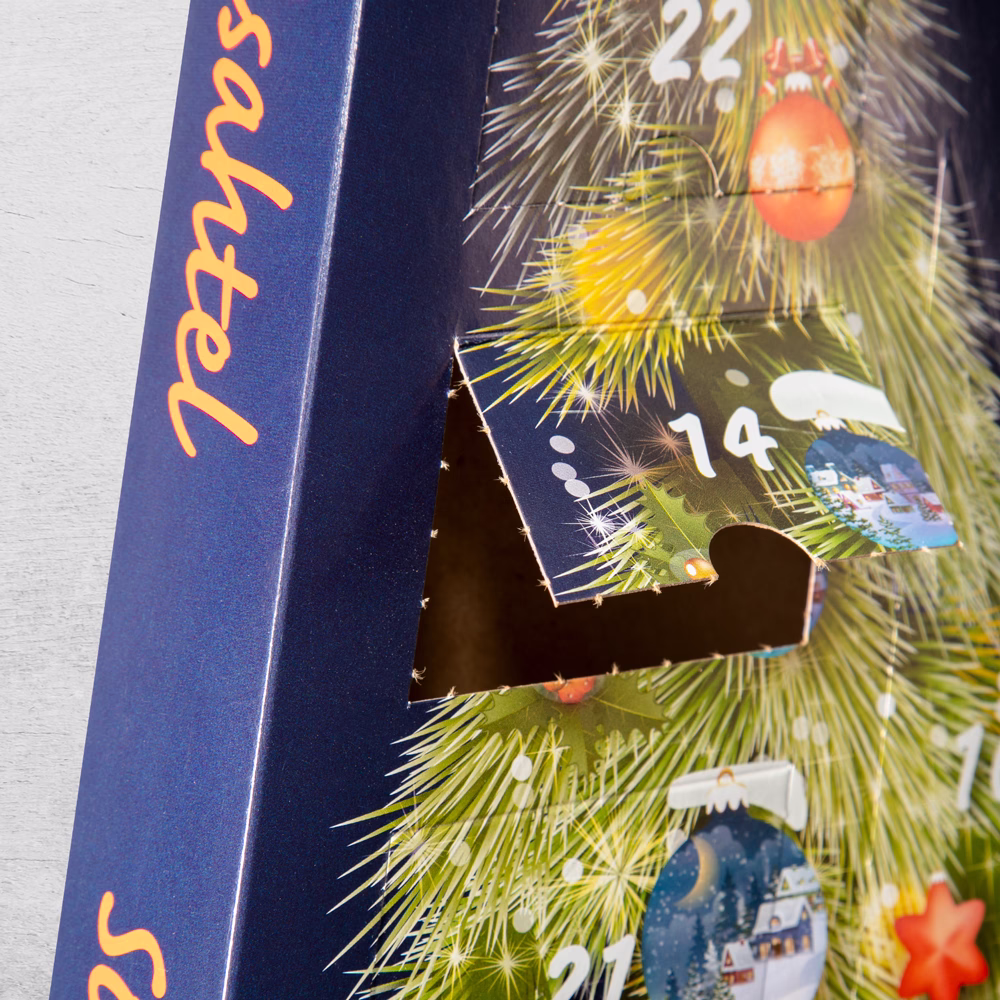 sinine advendikalender pakend hallil taustal